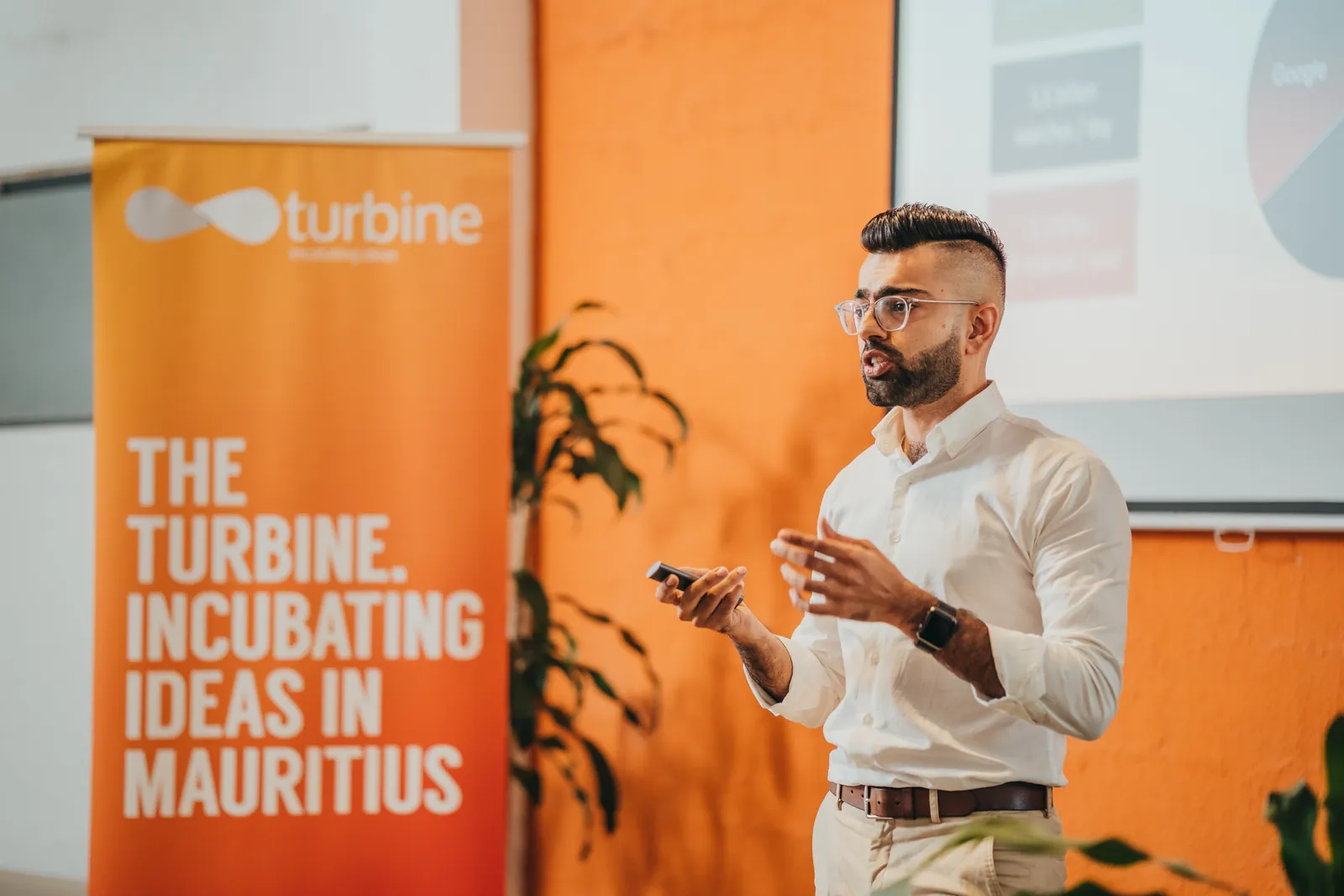 Noor Sheriff running a digital-marketing and analytics workshop at Turbine in Moka, Mauritius